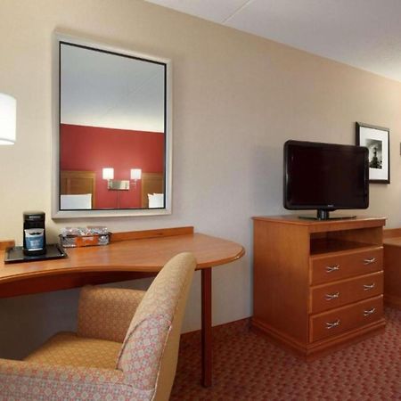Hampton Inn & Suites East Hartford Ngoại thất bức ảnh