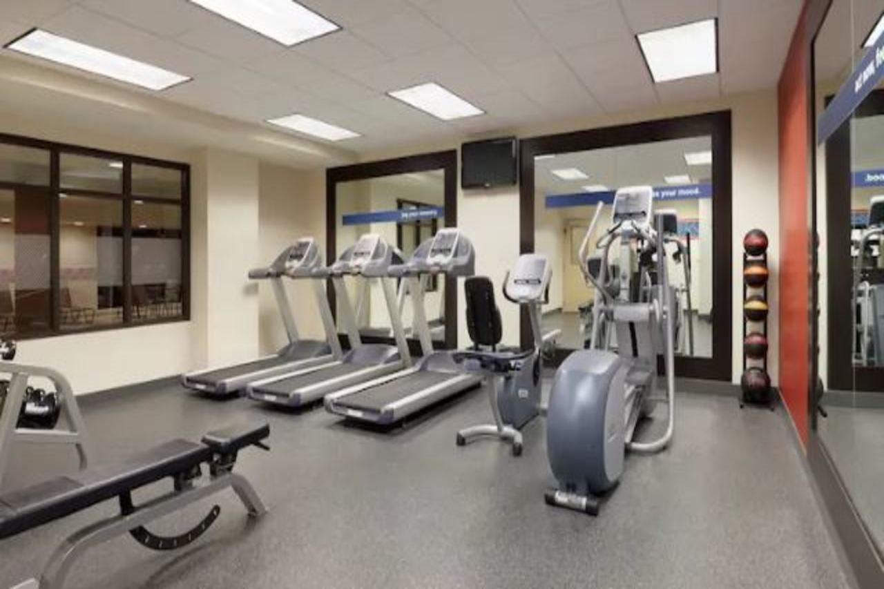 Hampton Inn & Suites East Hartford Ngoại thất bức ảnh