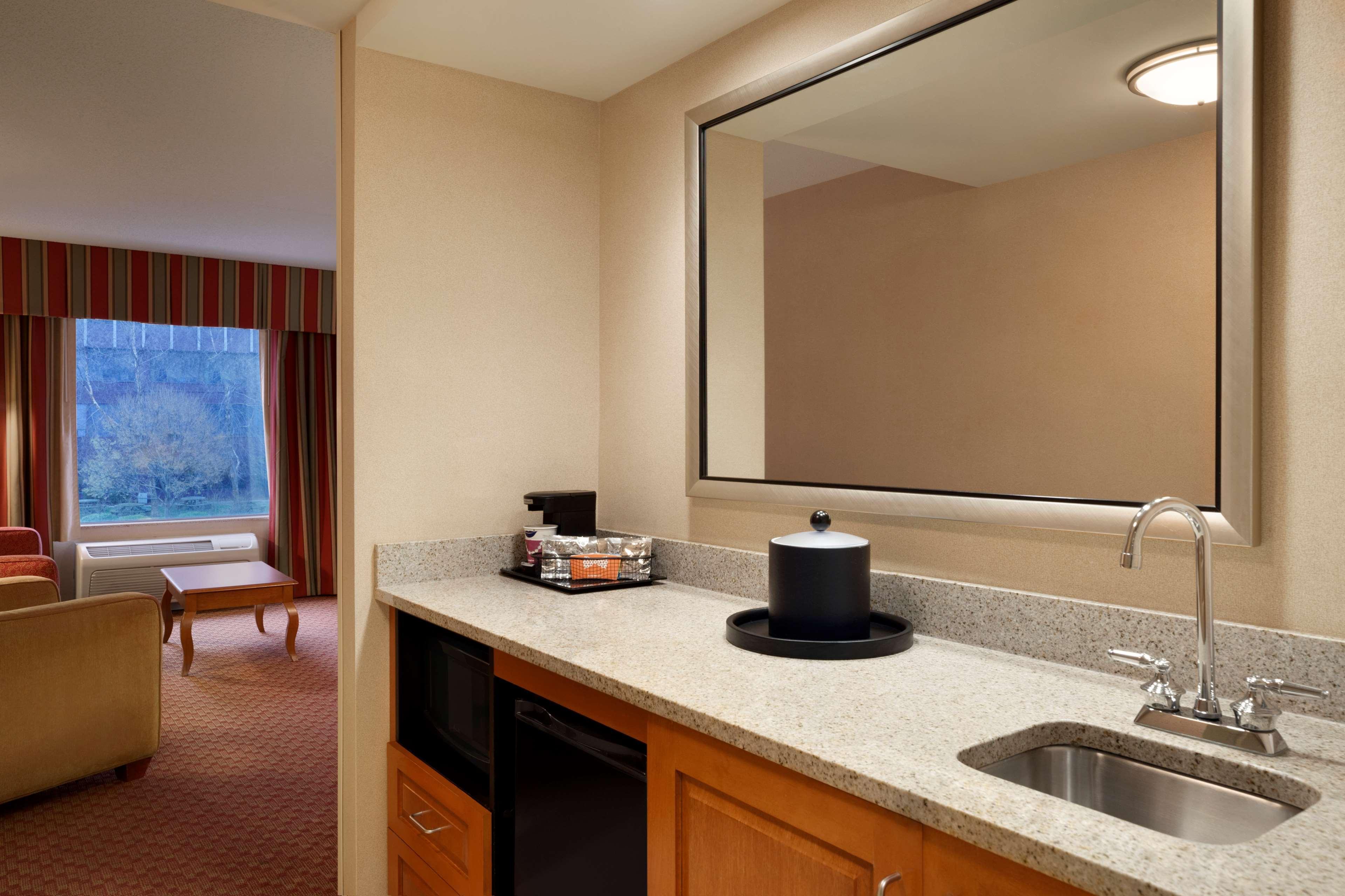 Hampton Inn & Suites East Hartford Ngoại thất bức ảnh