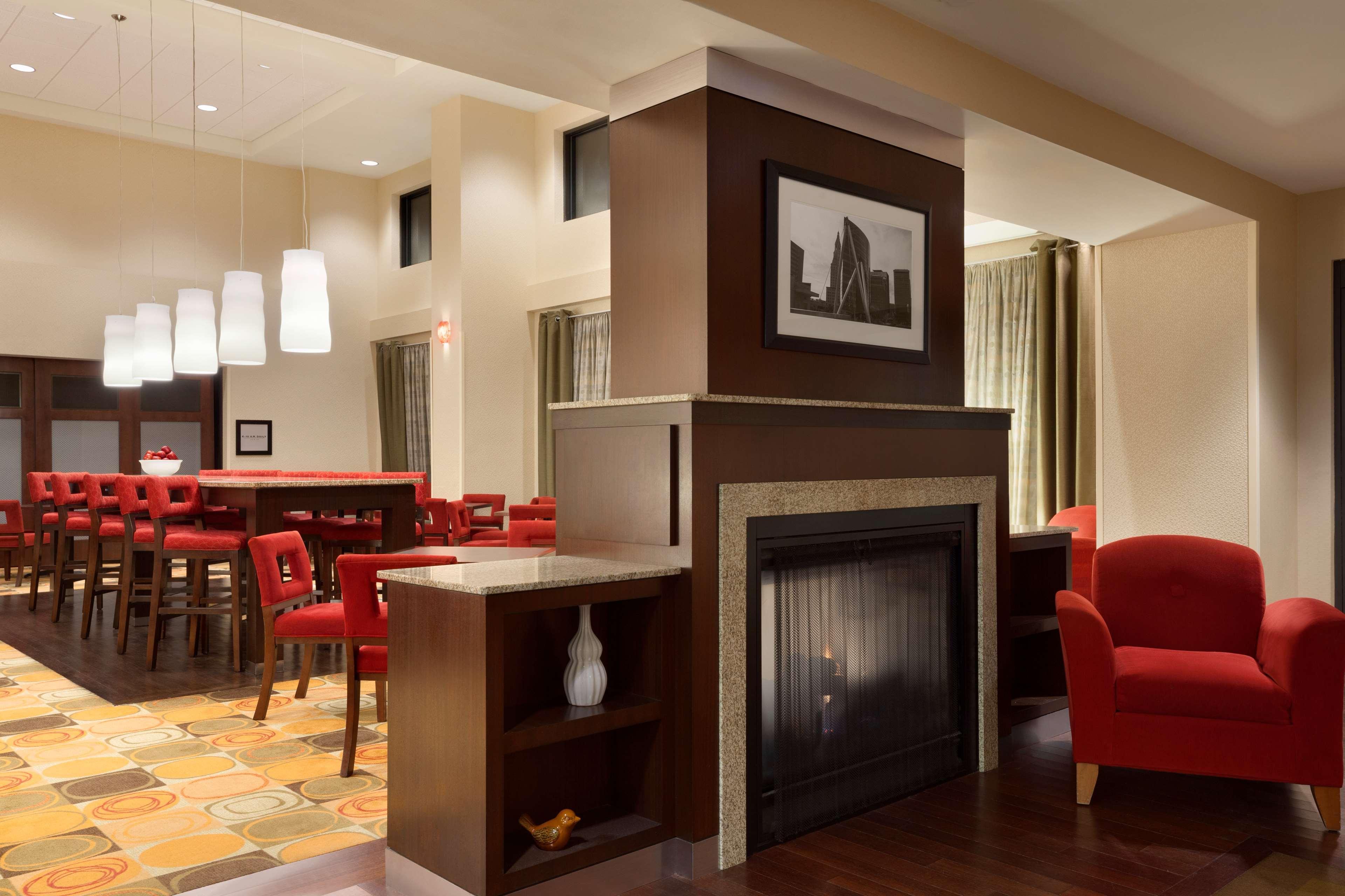 Hampton Inn & Suites East Hartford Ngoại thất bức ảnh