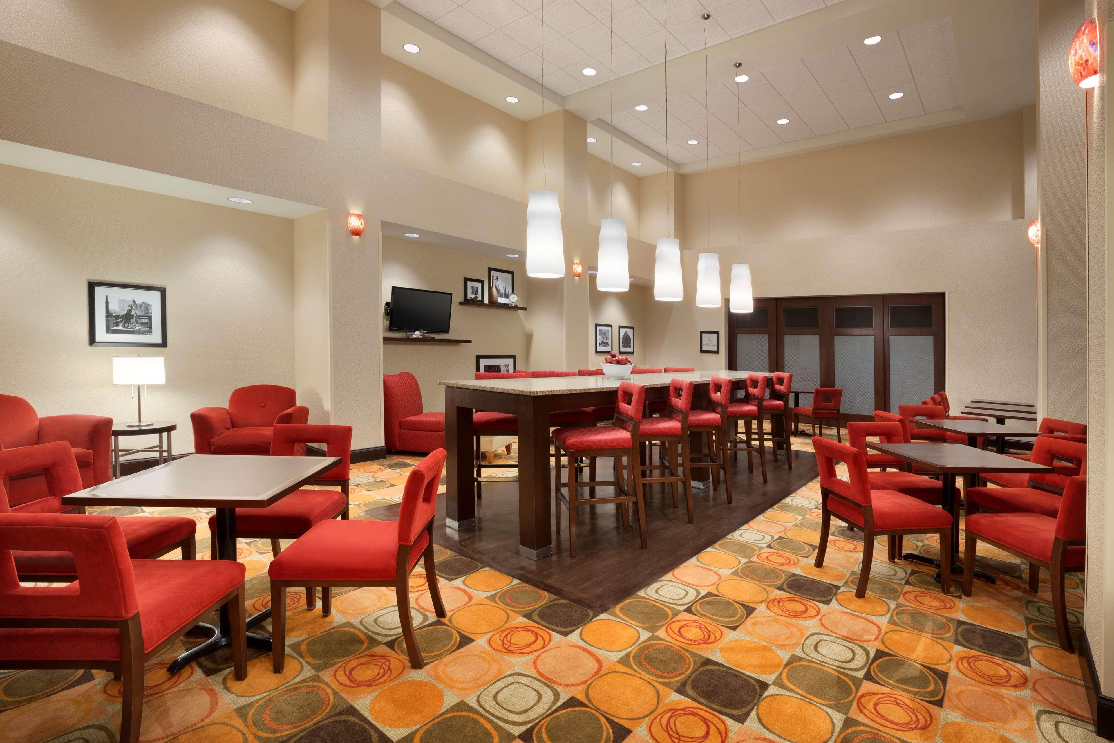 Hampton Inn & Suites East Hartford Ngoại thất bức ảnh