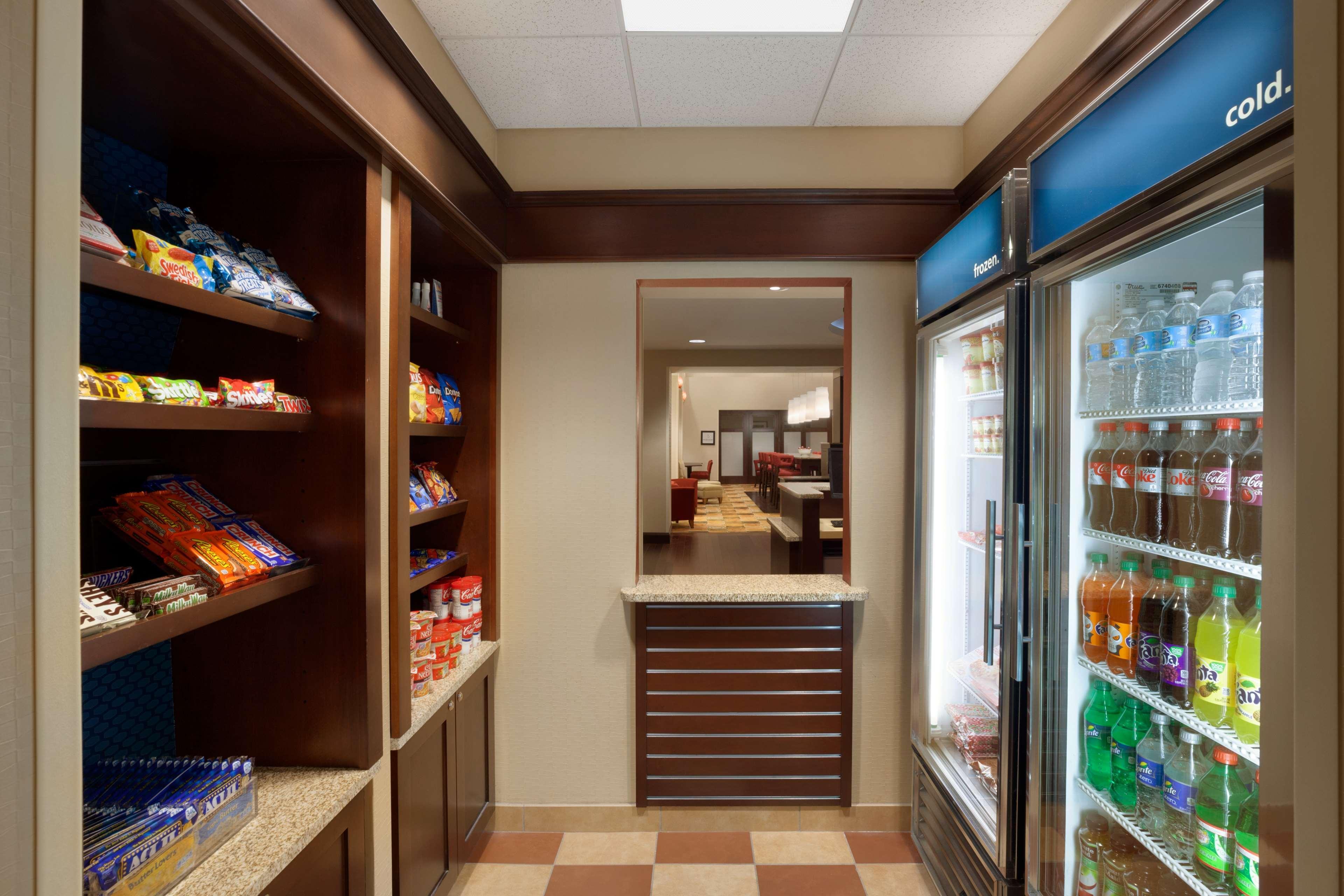 Hampton Inn & Suites East Hartford Ngoại thất bức ảnh