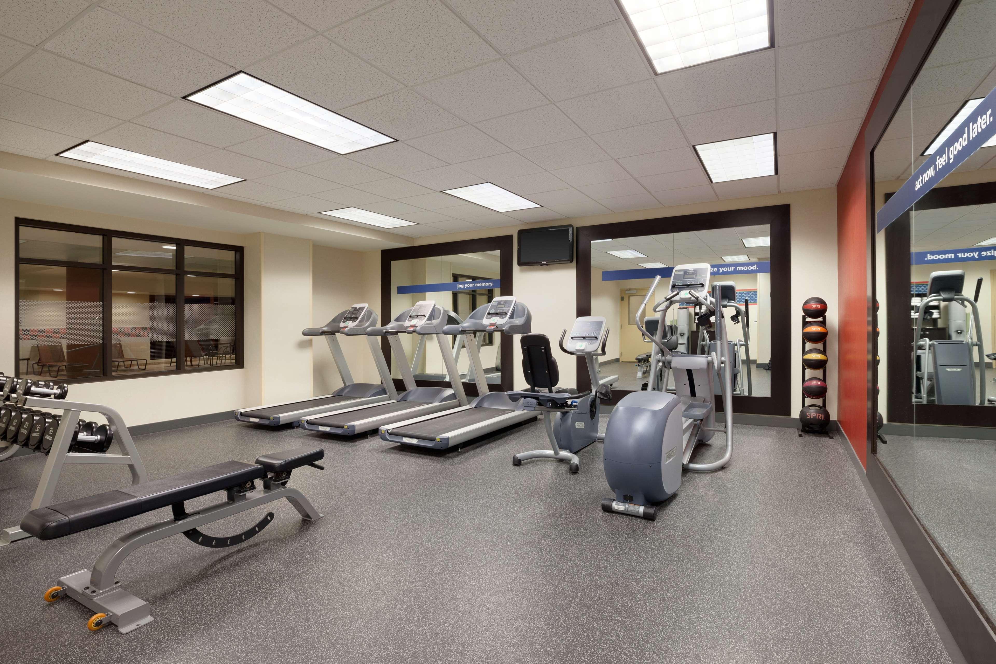 Hampton Inn & Suites East Hartford Ngoại thất bức ảnh