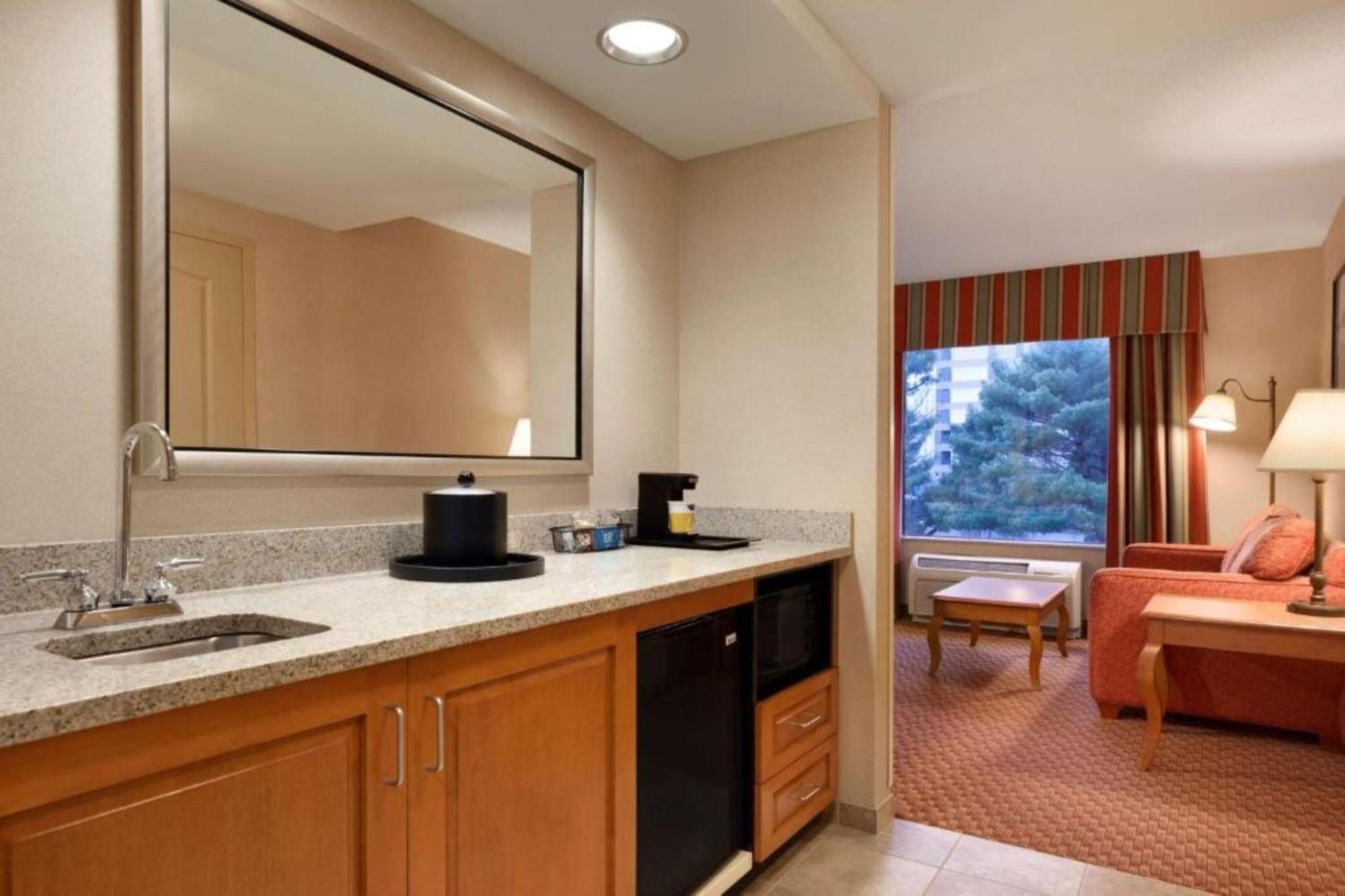 Hampton Inn & Suites East Hartford Ngoại thất bức ảnh